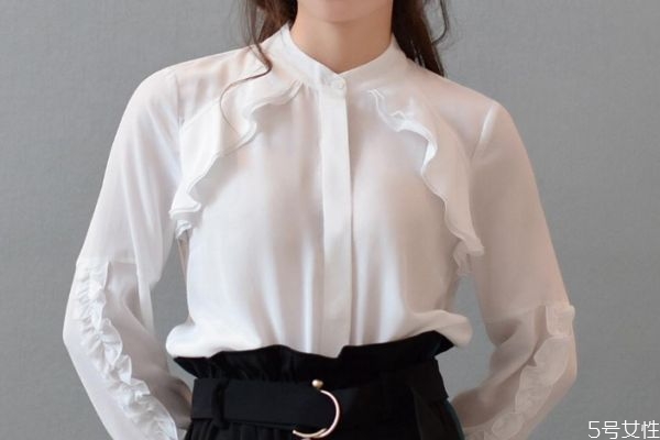 隔年衣服發(fā)黃會洗掉嗎 衣服放一年發(fā)黃了怎么洗 隔年衣服發(fā)黃會洗掉嗎 衣服放一年發(fā)黃了怎么洗