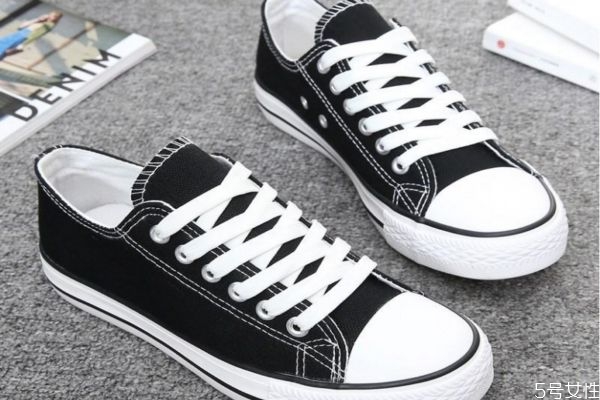 鞋子橡膠發(fā)黃怎么變白 鞋底橡膠老化怎么修復(fù) 鞋子橡膠發(fā)黃怎么變白 鞋底橡膠老化怎么修復(fù)