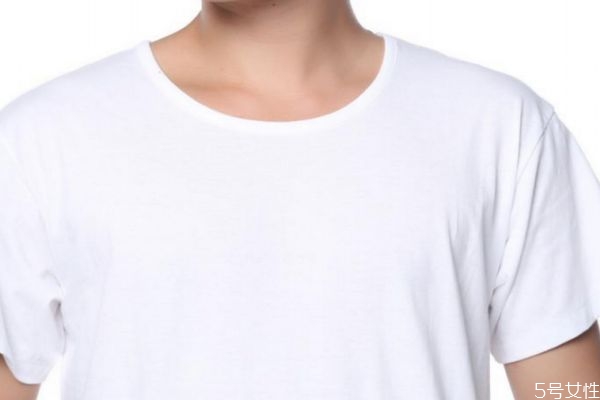 隔年衣服發(fā)黃會洗掉嗎 衣服放一年發(fā)黃了怎么洗 隔年衣服發(fā)黃會洗掉嗎 衣服放一年發(fā)黃了怎么洗