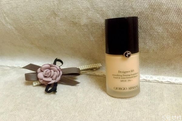 阿瑪尼粉底液有多少ml 阿瑪尼粉底液保質(zhì)期怎么看 阿瑪尼粉底液有多少ml 阿瑪尼粉底液保質(zhì)期怎么看