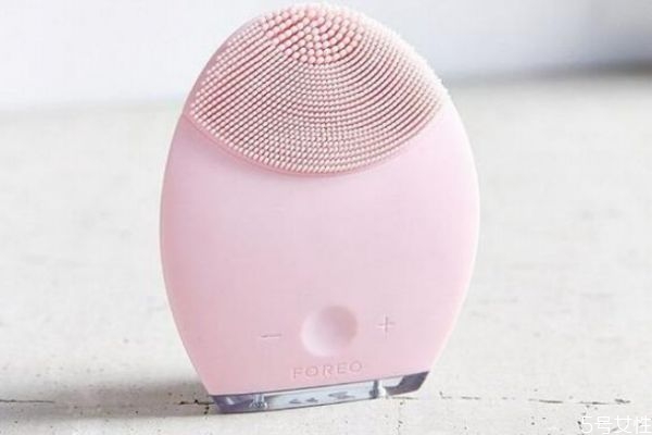 如何使用潔面儀變小毛孔 為什么用潔面儀后感覺毛孔變小 如何使用潔面儀變小毛孔 為什么用潔面儀后感覺毛孔變小