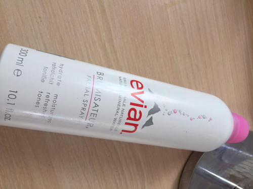 依云礦泉水噴霧適合油性皮膚嗎 依云礦泉水噴霧油性皮膚好用嗎 依云礦泉水噴霧適合油性皮膚嗎 依云礦泉水噴霧油性皮膚好用嗎