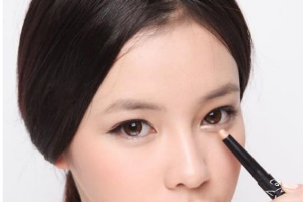 內(nèi)雙畫什么眼妝好看 內(nèi)雙眼妝應(yīng)該怎么畫 內(nèi)雙畫什么眼妝好看 內(nèi)雙眼妝應(yīng)該怎么畫