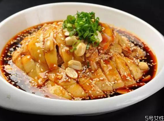 口水雞是用什么雞做的 怎樣做口水雞才正宗 口水雞是用什么雞做的 怎樣做口水雞才正宗