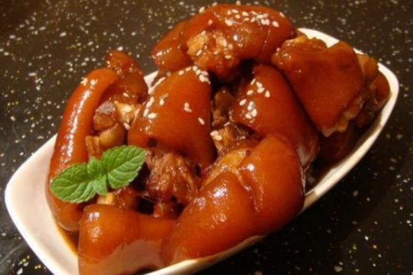 紅燒豬蹄的家常做法 紅燒豬蹄怎么做好吃 紅燒豬蹄的家常做法 紅燒豬蹄怎么做好吃