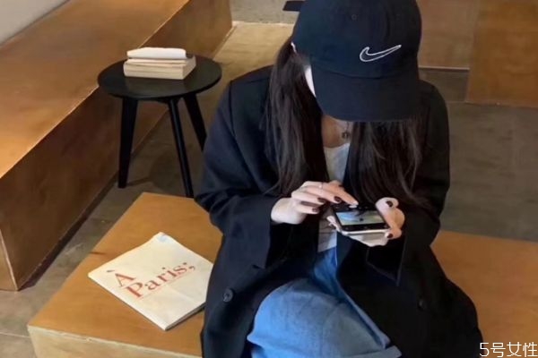 棒球帽怎樣搭配最好看 戴棒球帽有哪些風(fēng)格 棒球帽怎樣搭配最好看 戴棒球帽有哪些風(fēng)格