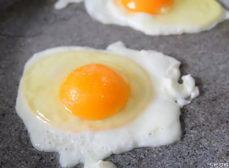 無菌蛋生吃有營養(yǎng)嗎 無菌蛋生吃吃法 無菌蛋生吃有營養(yǎng)嗎 無菌蛋生吃吃法