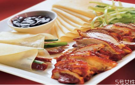 烤鴨醬汁怎么調(diào) 烤鴨的做法及配料 烤鴨醬汁怎么調(diào) 烤鴨的做法及配料