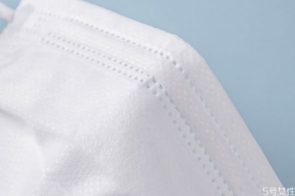 一次性口罩怎么消毒 為什么口罩不能噴酒精 一次性口罩怎么消毒 為什么口罩不能噴酒精