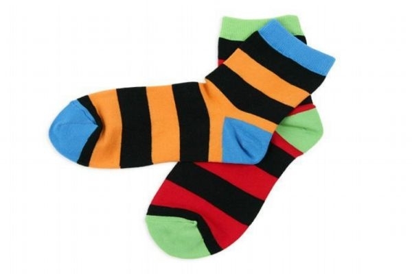 襪子發(fā)硬是不是該扔了 襪子發(fā)硬怎么恢復(fù) 襪子發(fā)硬是不是該扔了 襪子發(fā)硬怎么恢復(fù)