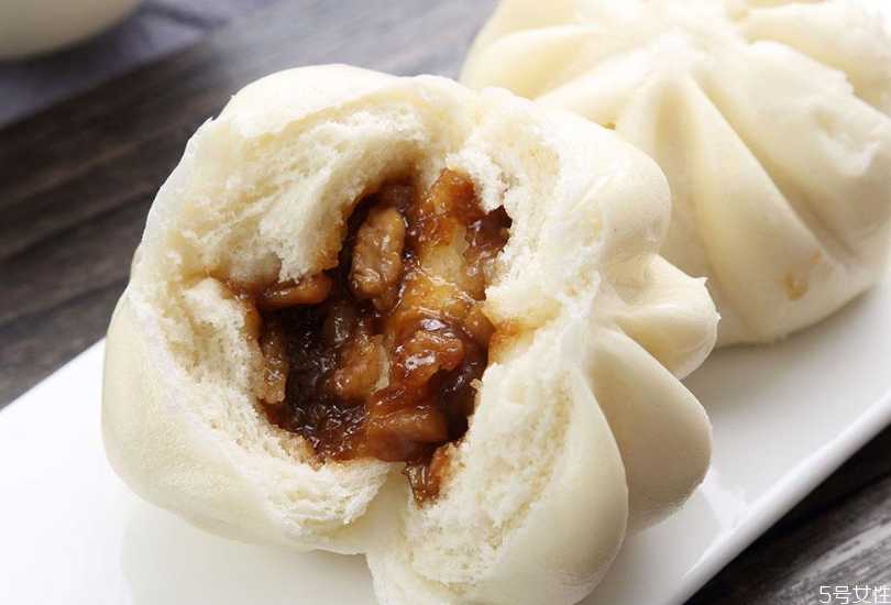 叉燒包開(kāi)花竅門(mén) 開(kāi)花叉燒包的做法和配方 叉燒包開(kāi)花竅門(mén) 開(kāi)花叉燒包的做法和配方