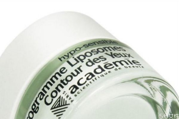 尿素對(duì)皮膚有害嗎 尿素對(duì)皮膚的作用