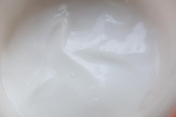 綿羊油和綿羊脂有什么區(qū)別 綿羊油和綿羊脂有什么不同 綿羊油和綿羊脂有什么區(qū)別 綿羊油和綿羊脂有什么不同