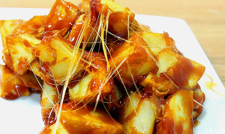 拔絲土豆怎么拔不起絲 正宗拔絲土豆的做法 拔絲土豆怎么拔不起絲 正宗拔絲土豆的做法