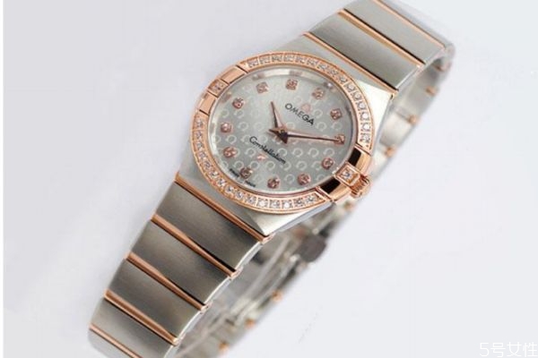 女士手表帶哪個手腕 女士帶什么手表好 女士手表帶哪個手腕 女士帶什么手表好