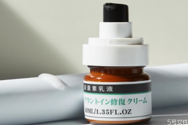 尿囊素可以涂在臉上嗎 尿囊素可以修復(fù)角質(zhì)層嗎 尿囊素可以涂在臉上嗎 尿囊素可以修復(fù)角質(zhì)層嗎