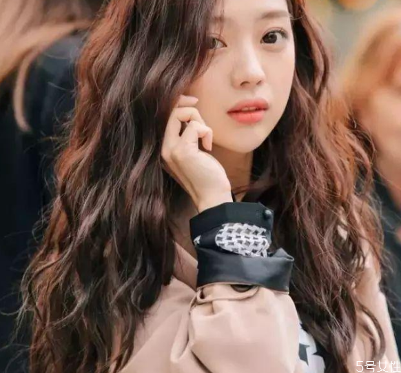 水波紋好看還是蛋卷燙 水波紋和蛋卷頭區(qū)別