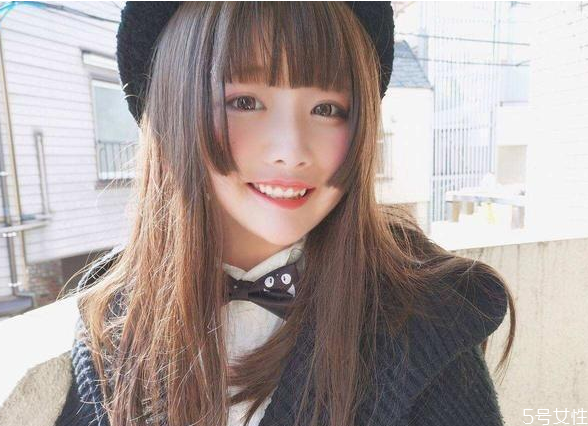 水母頭和公主切的區(qū)別 水母頭適合什么臉型 水母頭和公主切的區(qū)別 水母頭適合什么臉型