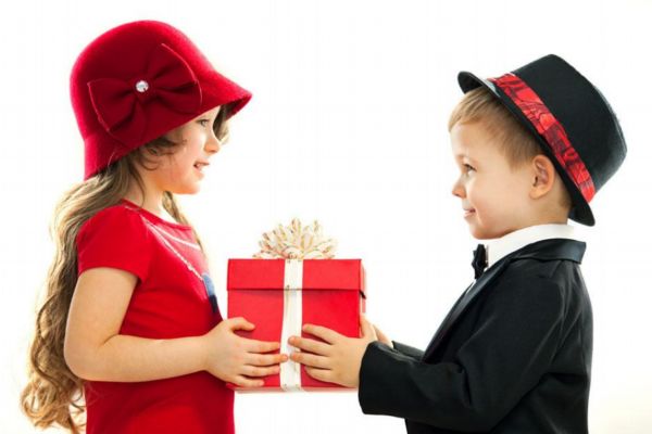 大年初一需要給女朋友紅包嗎 過年要給女朋友送禮物嗎 大年初一需要給女朋友紅包嗎 過年要給女朋友送禮物嗎