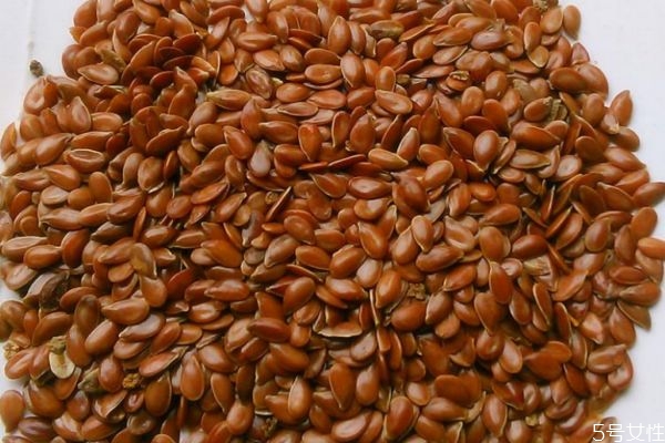 亞麻籽過(guò)期了還能吃嗎 亞麻籽油過(guò)期了的其他用途 亞麻籽過(guò)期了還能吃嗎 亞麻籽油過(guò)期了的其他用途