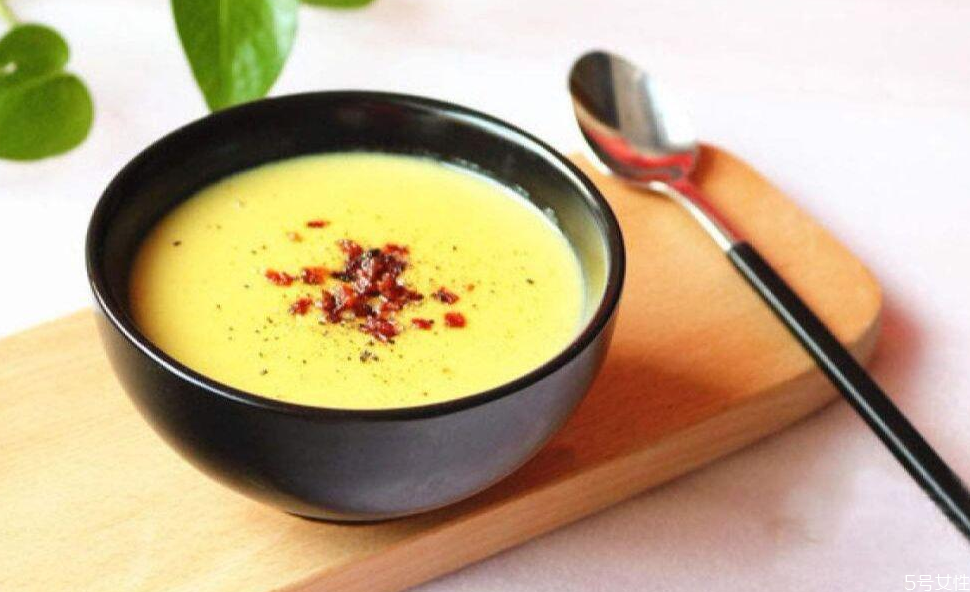 雞蛋羹蒸了十分鐘還是稀的 雞蛋羹稀的是怎么回事 雞蛋羹蒸了十分鐘還是稀的 雞蛋羹稀的是怎么回事