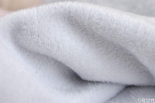 海貍絨好還是山羊絨好 不倒絨和海貍絨哪個好 海貍絨好還是山羊絨好 不倒絨和海貍絨哪個好