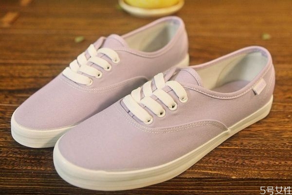 哪種鞋子不會臭腳 為什么有的鞋特別臭腳 哪種鞋子不會臭腳 為什么有的鞋特別臭腳