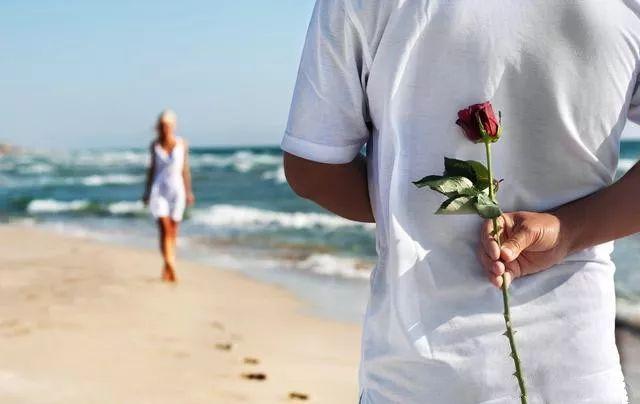 巨蟹座會(huì)暗戀什么樣的人? 巨蟹座吃醋的表現(xiàn) 巨蟹座會(huì)暗戀什么樣的人? 巨蟹座吃醋的表現(xiàn)