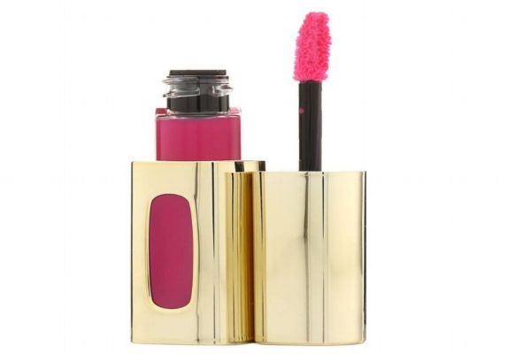 唇釉跟口紅有什么區(qū)別 口紅和唇釉哪個更自然 唇釉跟口紅有什么區(qū)別 口紅和唇釉哪個更自然