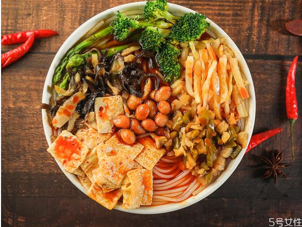 李子柒螺螄粉怎么煮 李子柒螺螄粉能泡著吃嗎 李子柒螺螄粉怎么煮 李子柒螺螄粉能泡著吃嗎