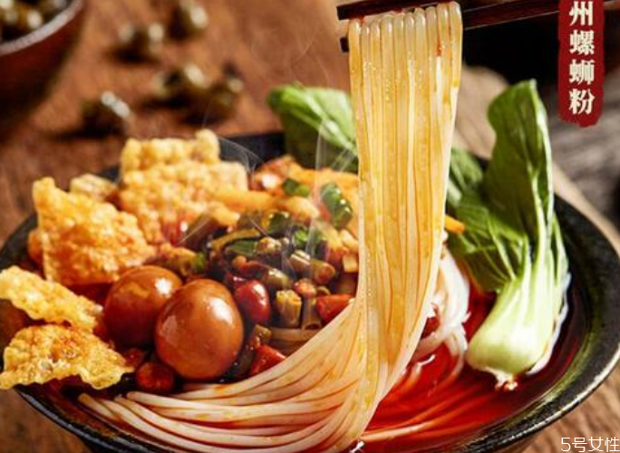 螺螄粉為什么要煮兩遍 煮螺螄粉可以不換水嗎 螺螄粉為什么要煮兩遍 煮螺螄粉可以不換水嗎