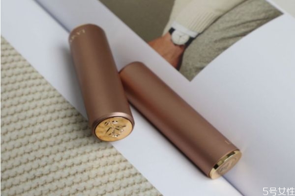 蘭蔻196粉金管和黑管的區(qū)別 蘭蔻196紅管和黑管區(qū)別 蘭蔻196粉金管和黑管的區(qū)別 蘭蔻196紅管和黑管區(qū)別