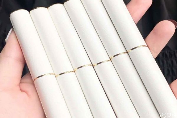 完美日記小細(xì)跟孕婦可以用嗎 完美日記小細(xì)跟介紹 完美日記小細(xì)跟孕婦可以用嗎 完美日記小細(xì)跟介紹