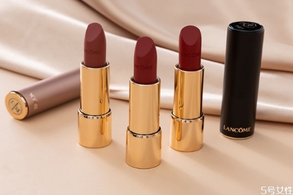 蘭蔻196口紅膏體上沒有l(wèi)ogo 蘭蔻口紅真假對(duì)照 蘭蔻196口紅膏體上沒有l(wèi)ogo 蘭蔻口紅真假對(duì)照