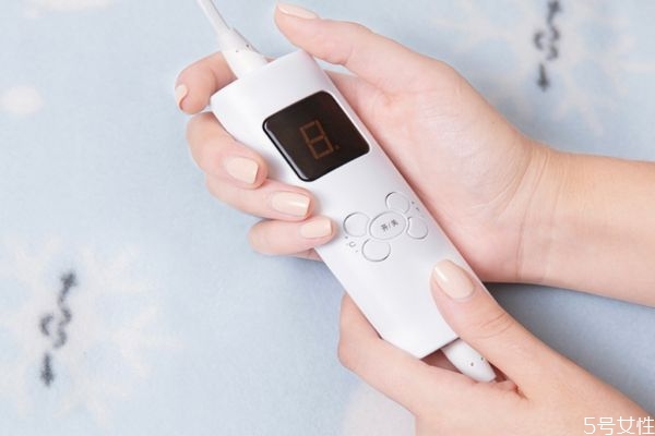 電熱毯ab開關(guān)怎么用 電熱毯是兩面發(fā)熱嗎 電熱毯ab開關(guān)怎么用 電熱毯是兩面發(fā)熱嗎