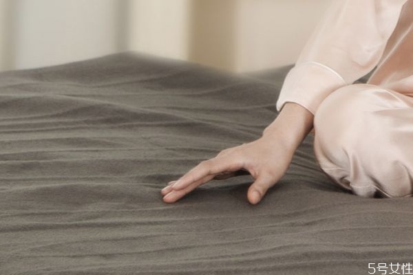 電熱毯日常怎么護(hù)理 電熱毯溫度一般多少度 電熱毯日常怎么護(hù)理 電熱毯溫度一般多少度