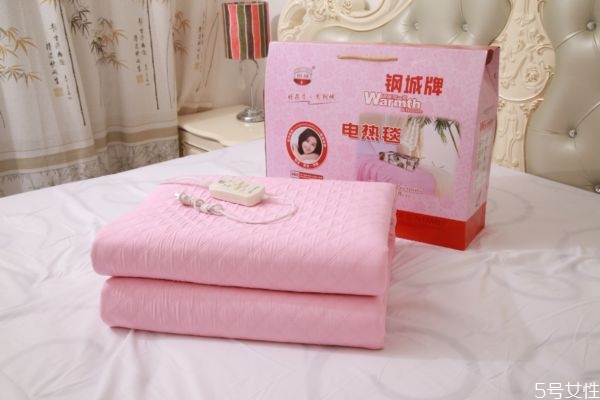 電熱毯買大了可以垂下來(lái)嗎 電熱毯太大了怎么辦 電熱毯買大了可以垂下來(lái)嗎 電熱毯太大了怎么辦