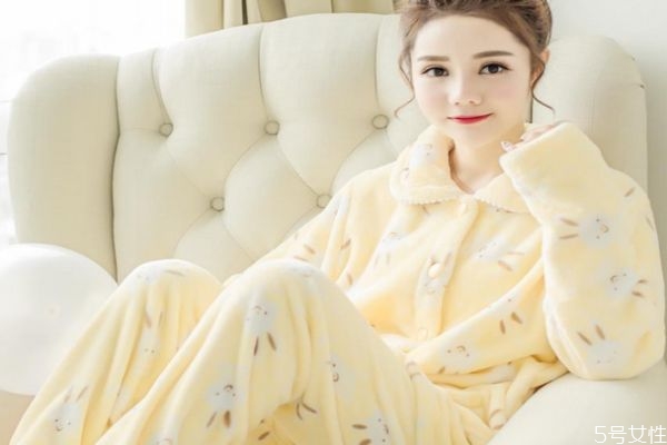 睡衣買大一碼的還是剛好的 睡衣買多大的合適 睡衣買大一碼的還是剛好的 睡衣買多大的合適