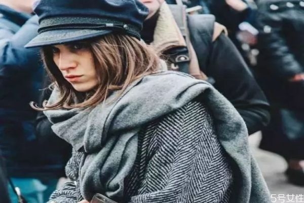 圍巾的商標(biāo)是反面嗎 圍巾的商標(biāo)是否拿掉 圍巾的商標(biāo)是反面嗎 圍巾的商標(biāo)是否拿掉