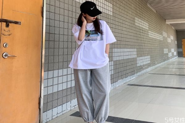 衛(wèi)褲可以當(dāng)運(yùn)動(dòng)褲穿嗎 衛(wèi)褲和運(yùn)動(dòng)褲有什么區(qū)別 衛(wèi)褲可以當(dāng)運(yùn)動(dòng)褲穿嗎 衛(wèi)褲和運(yùn)動(dòng)褲有什么區(qū)別