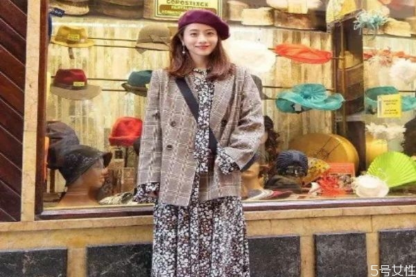 ?貝雷帽什么顏色顯白 貝雷帽怎么戴不容易掉 ?貝雷帽什么顏色顯白 貝雷帽怎么戴不容易掉