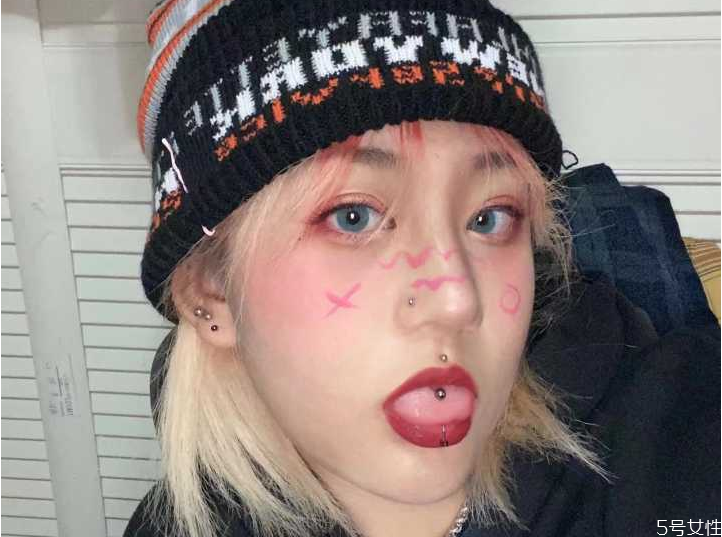 舌釘幾天不戴會長死 舌釘不帶了洞會自己愈合嗎 舌釘幾天不戴會長死 舌釘不帶了洞會自己愈合嗎