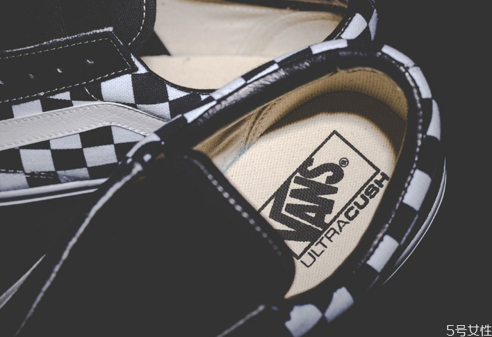 vans棋盤(pán)格怎么鑒定真假 vans棋盤(pán)格真假鑒定 vans棋盤(pán)格怎么鑒定真假 vans棋盤(pán)格真假鑒定