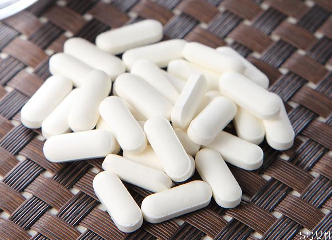 褪黑素怎么服用 褪黑素的吃法和用量 褪黑素怎么服用 褪黑素的吃法和用量