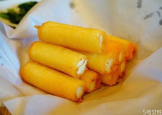 炸鮮奶一炸就化了 炸鮮奶的技巧 炸鮮奶一炸就化了 炸鮮奶的技巧