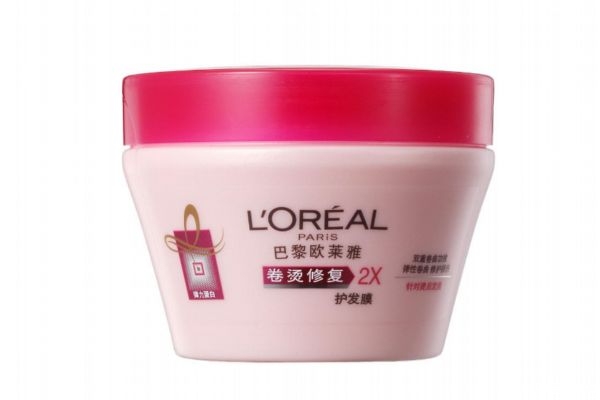 發(fā)膜和精油的區(qū)別 不用護(hù)發(fā)素直接用發(fā)膜可以嗎 發(fā)膜和精油的區(qū)別 不用護(hù)發(fā)素直接用發(fā)膜可以嗎