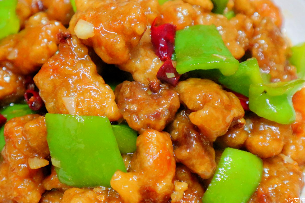 溜肉段怎么掛漿 溜肉段的面糊怎么和竅門 溜肉段怎么掛漿 溜肉段的面糊怎么和竅門