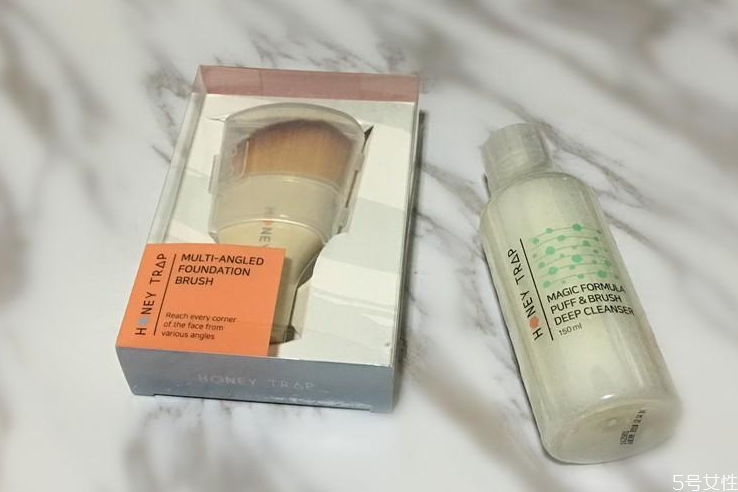 粉撲清潔劑是什么 粉撲清潔劑有必要嗎 粉撲清潔劑是什么 粉撲清潔劑有必要嗎