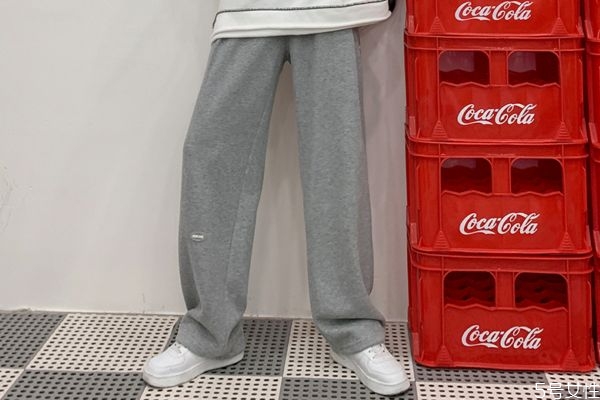 衛(wèi)褲滴上油能洗掉嗎 衛(wèi)褲弄上油怎么去掉 衛(wèi)褲滴上油能洗掉嗎 衛(wèi)褲弄上油怎么去掉