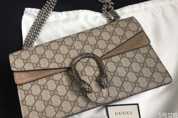 包包能放洗衣機(jī)里洗嗎 雙肩包能用洗衣機(jī)洗嗎 包包能放洗衣機(jī)里洗嗎 雙肩包能用洗衣機(jī)洗嗎